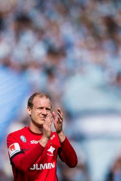 Norrköpings Andreas Johansson tackar publiken