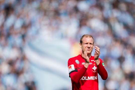 Norrköpings Andreas Johansson tackar publiken