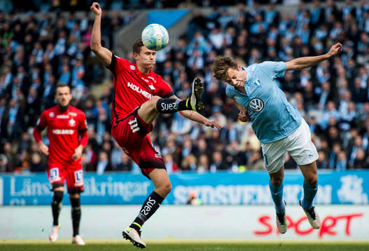 Norrköpings Arnor Ingvi Traustason och Malmö FFs Kari