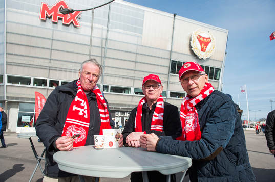 Kalmarfansen fr.v Staffan Henriksson, Conny Nilsson och