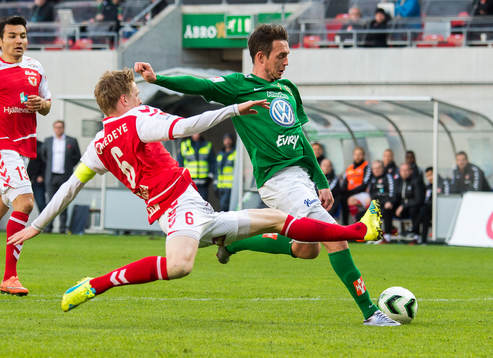 Kalmars Rasmus Elm och Jönköpings Daryl Smylie