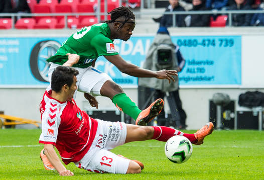 Kalmars Emin Nouri och Jönköpings Moses Ogbu