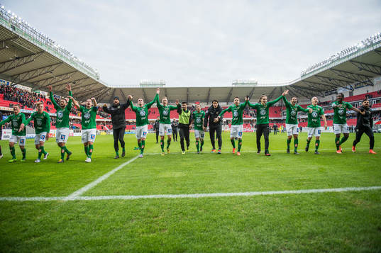 Jönköpingsspelarna jublar