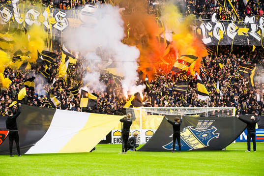 s supportrar före fotbollsmatchen i Allsvenskan mellan AIK