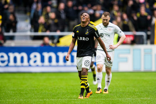 s Niclas Eliasson deppar