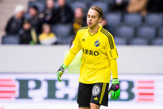 s målvakt Patrik Carlgren