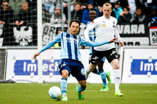 Djurgårdens Seon-Min Moon och Örebros Daniel Gustavsson