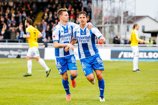 IFK Göteborgs Mads Albeck och Jakob Ankersen jublar