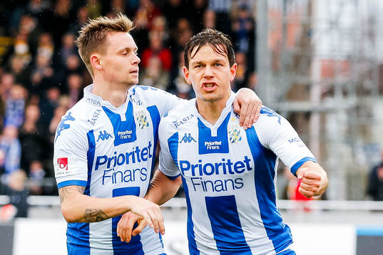 IFK Göteborgs Mads Albeck och Jakob Ankersen jublar