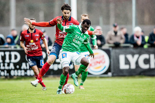 Ljungskiles Yussif Chibsah före Örgrytes George Mourad
