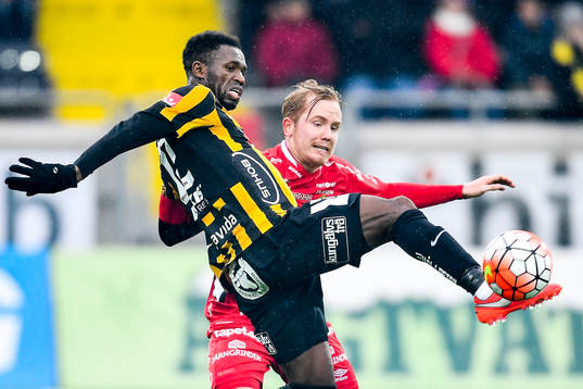 Häckens Mohammed Abubakari och Elfsborgs Simon Lundevall