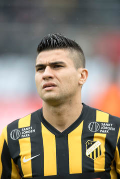 Häckens Paulo de Oliveira innan fotbollsmatchen i