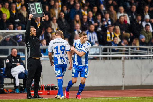 Byte mellan IFK Göteborgs Gustav Engvall och Mikael Boman