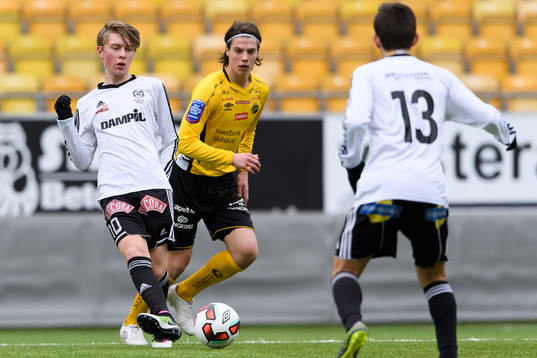 Motalas Adam Egnell och Elfsborgs Joakim Engström