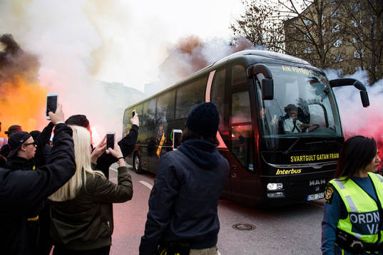 s spelarbuss före  fotbollsmatchen i Allsvenskan mellan