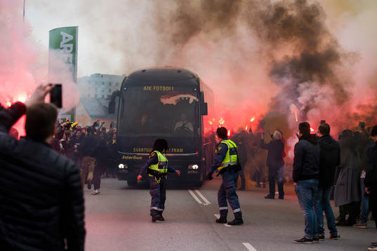 s spelarbuss före  fotbollsmatchen i Allsvenskan mellan