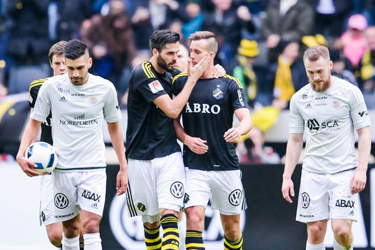 Sundsvalls Stefan Silva och Runar Sigurjonsson deppar när