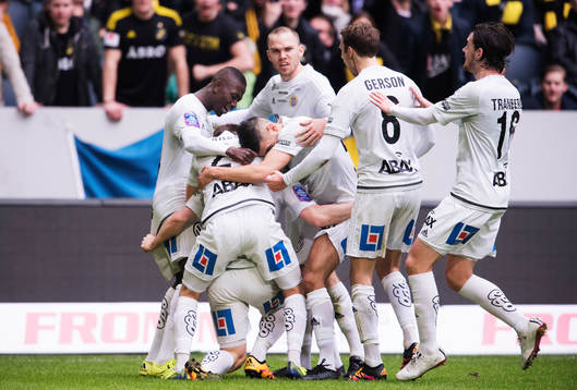 Sundsvalls spelare jublar