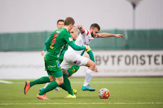 Assyriskas Mattias Genc och Dalkurds Alexander Ekblad