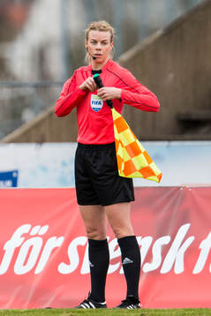 Linjedomare Julia Magnusson