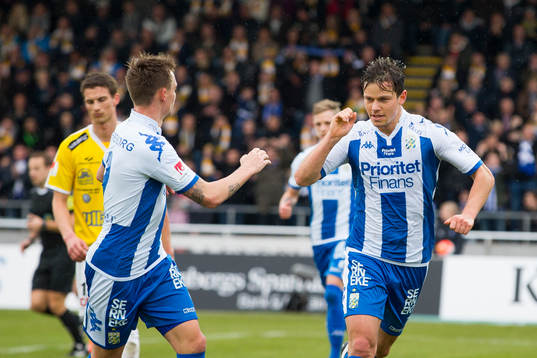 Göteborgs Mads Winther Albaek jublar
