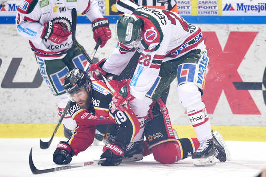 Frölundas Johan Sundström och Luleås Jacob Lagace