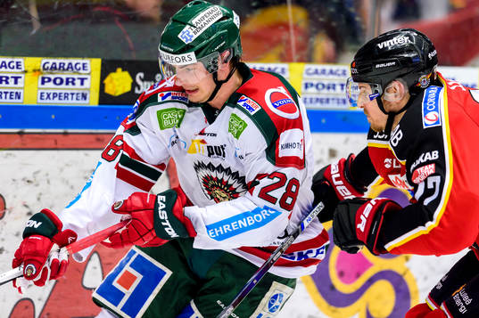 Frölundas Johan Sundström och Luleås Brendan Mikkelson