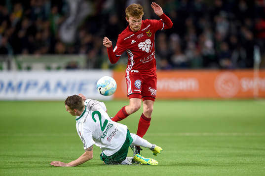 Östersunds Dennis Widgren och Hammarbys Birkir Már
