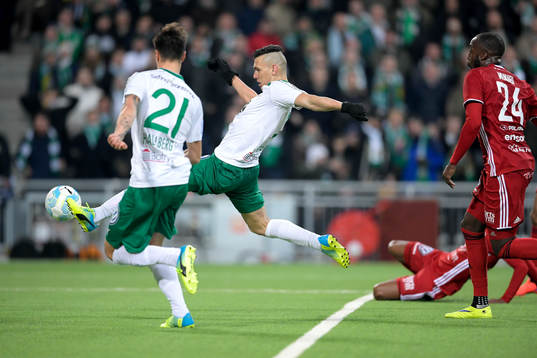 Hammarbys Alexssander Medeiros de Azeredo missar ett