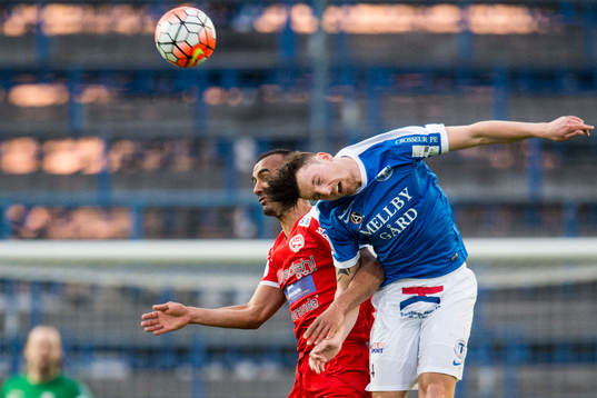 Trelleborgs Alexander Blomqvist och Värnamos Issam Jebali