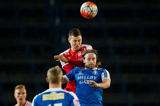 Värnamos Martin Claesson och Trelleborgs Robin Jacobsson