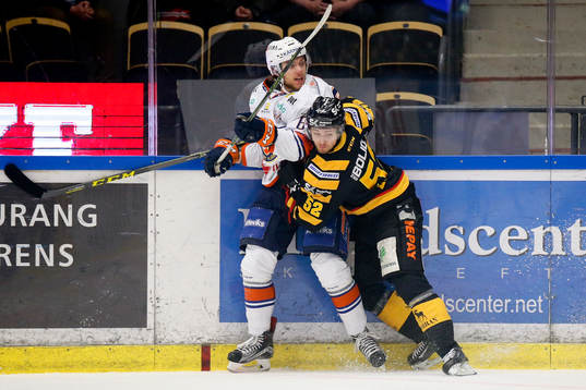 Skellefteås Arvid Lundberg och Växjös Ville Varakas