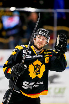 Skellefteås Jimmie Ericsson jublar