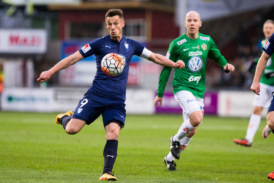 Malmö FFs Markus Rosenberg skjuter