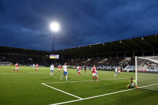 Vy över Nya Parken och Norrköpings målvakt David Mitov