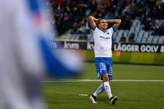 Norrköpings Arnor Ingvi Traustason reagerar