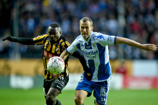 Häckens John Owoeri och IFK Göteborgs Hjalmar Jonsson