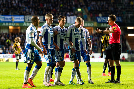 Domare Martin Strömbergsson ställer IFK Göteborgs Haitam