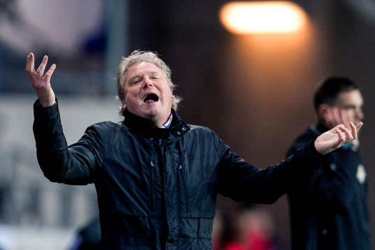 IFK Göteborgs tränare Jörgen Lennartsson reagerar på