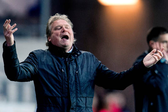 IFK Göteborgs tränare Jörgen Lennartsson reagerar på