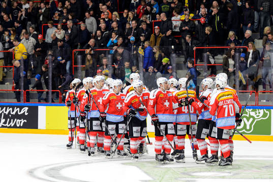 Schweiz spelare jublar