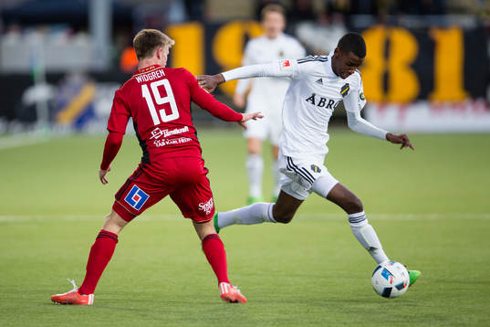 AIKs Alexander Isak mot Östersunds Dennis Widgren