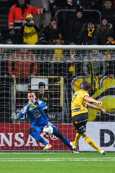 Elfsborgs Marcus Rohdén gör 4-1 på straff bakom