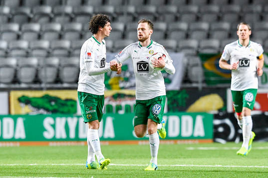Hammarbys Arnor Smarason jublar