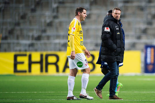 Falkenbergs tränare Hasse Eklund och Stefan Rodevåg deppar