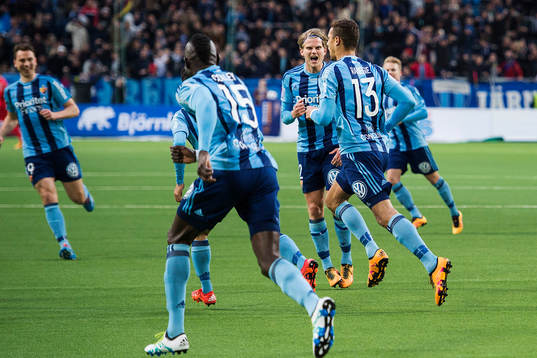 Djurgårdens Tim Björkström jublar mot Mathias Ranegie