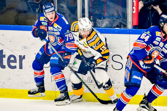 Bläddra bland fler bilder av Ishockey, SHL, Semifinal 4, Växjö - Skellefteå