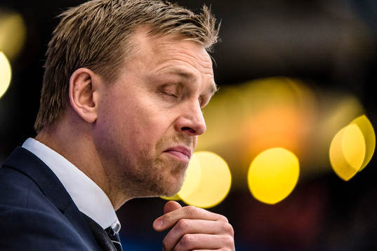 Skellefteås tränare Bert Robertsson deppar