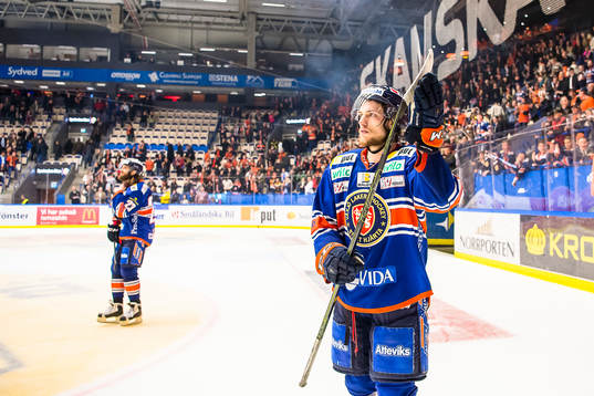 Växjös Eric Martinsson jublar