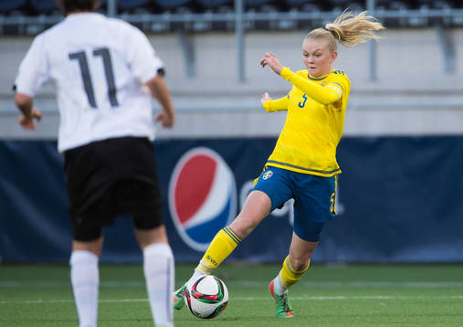 Sveriges Amanda Persson och Österrikes Nina Wasserbauer
